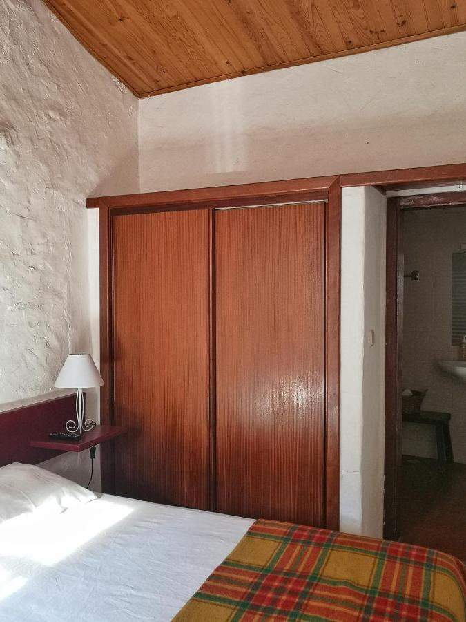 Vila Casas Na Terra Seia Exteriér fotografie